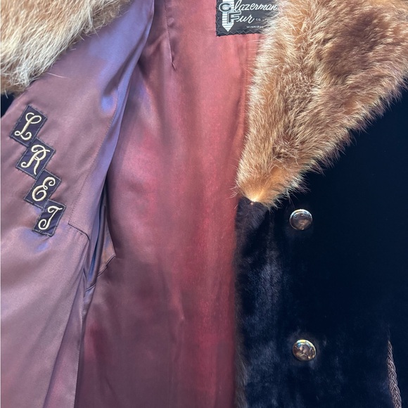 Vintage Shearling | Red Fox Fur Trim - Picture 11 of 13